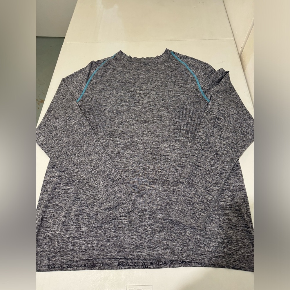 Lululemon men’s long sleeve shirt size XL